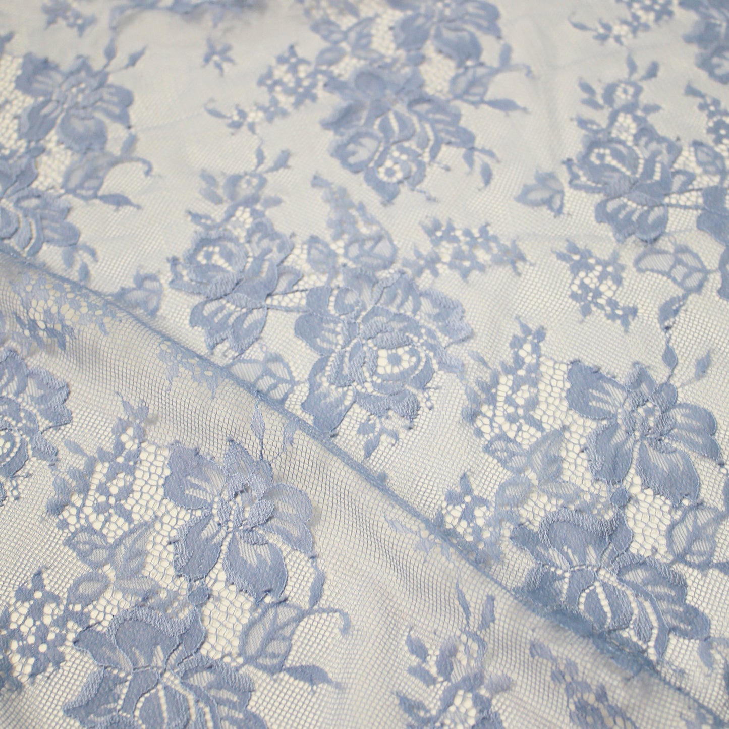 Double Border Chantilly Lace with Flowers (Available in 3m Pieces)
