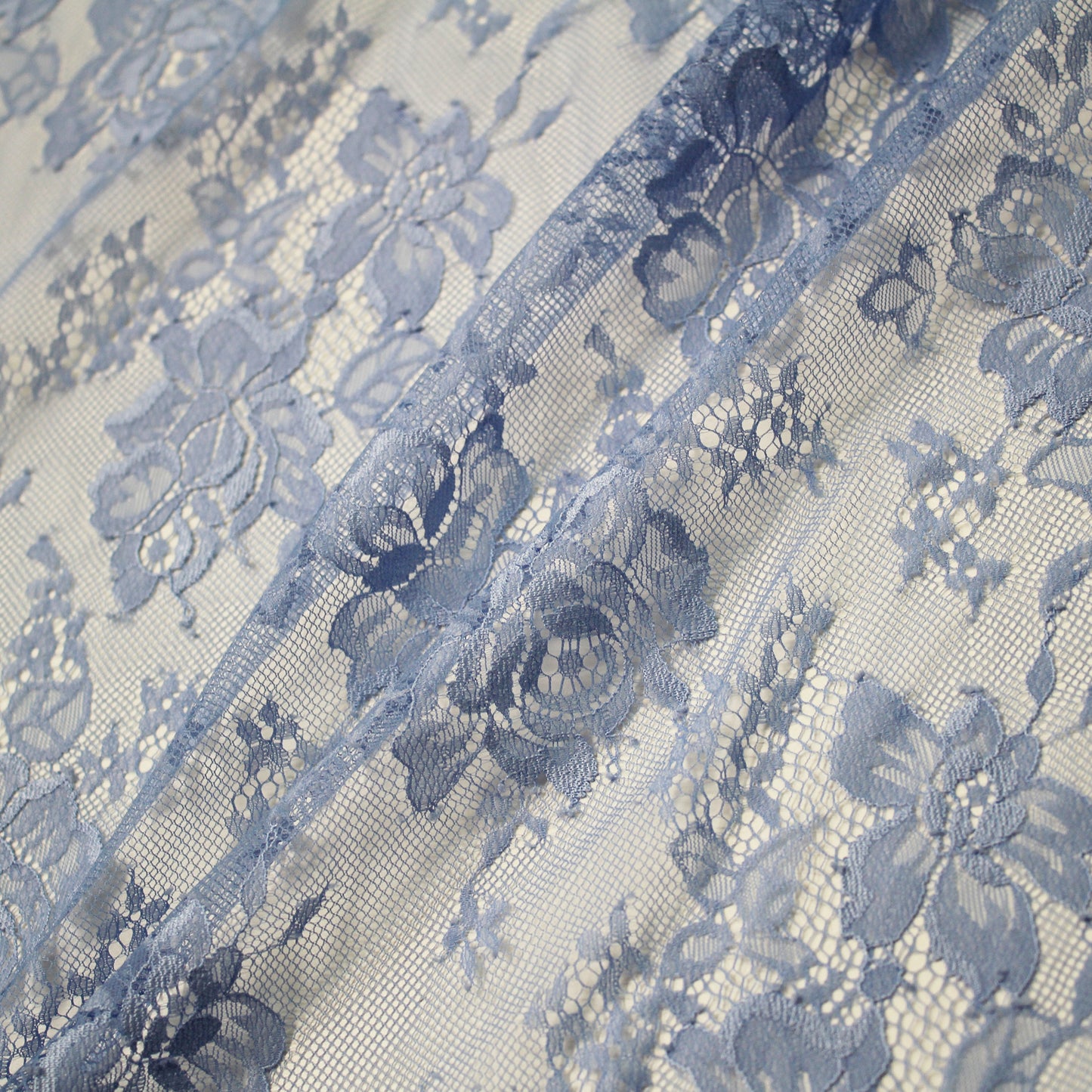 Double Border Chantilly Lace with Flowers (Available in 3m Pieces)