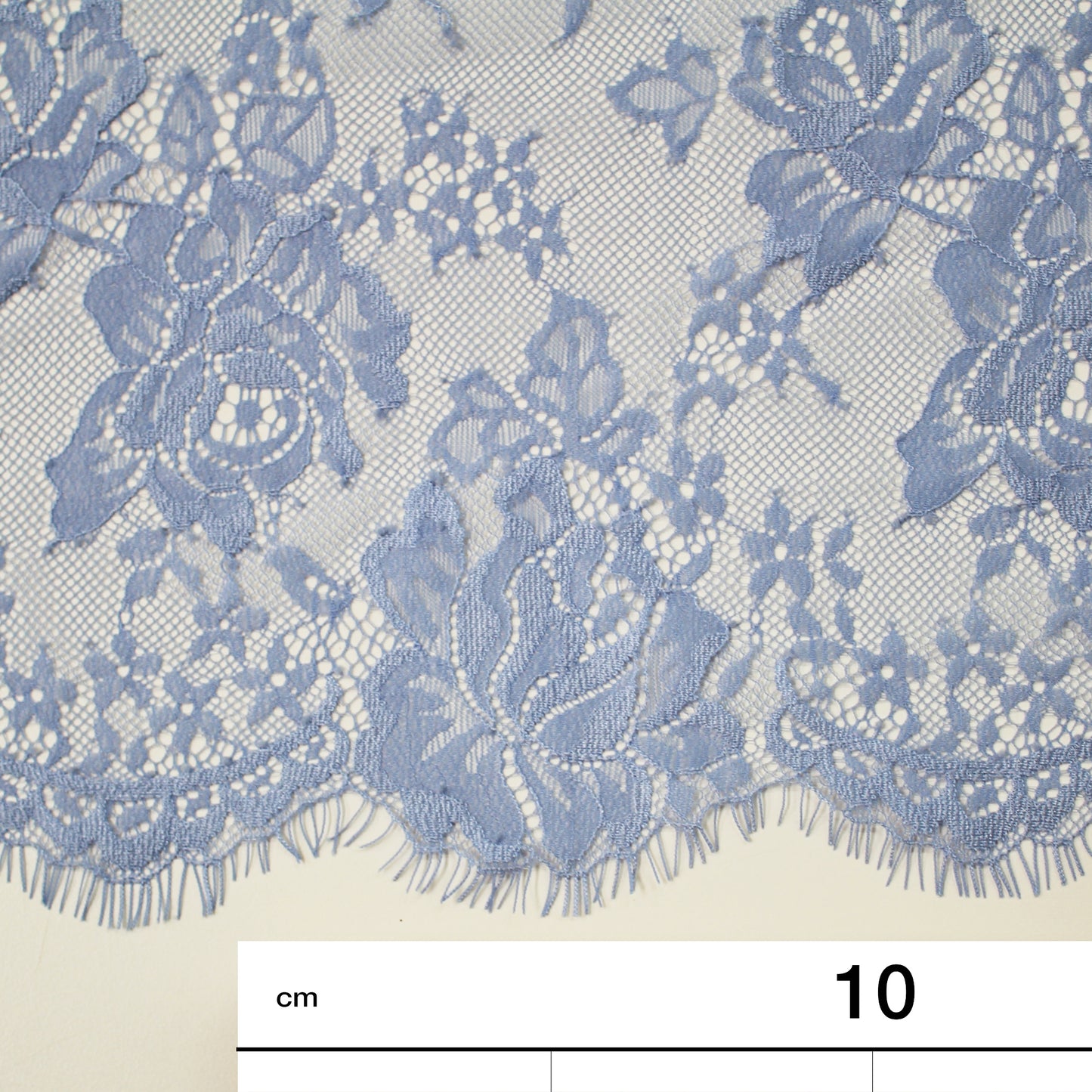 Double Border Chantilly Lace with Flowers (Available in 3m Pieces)