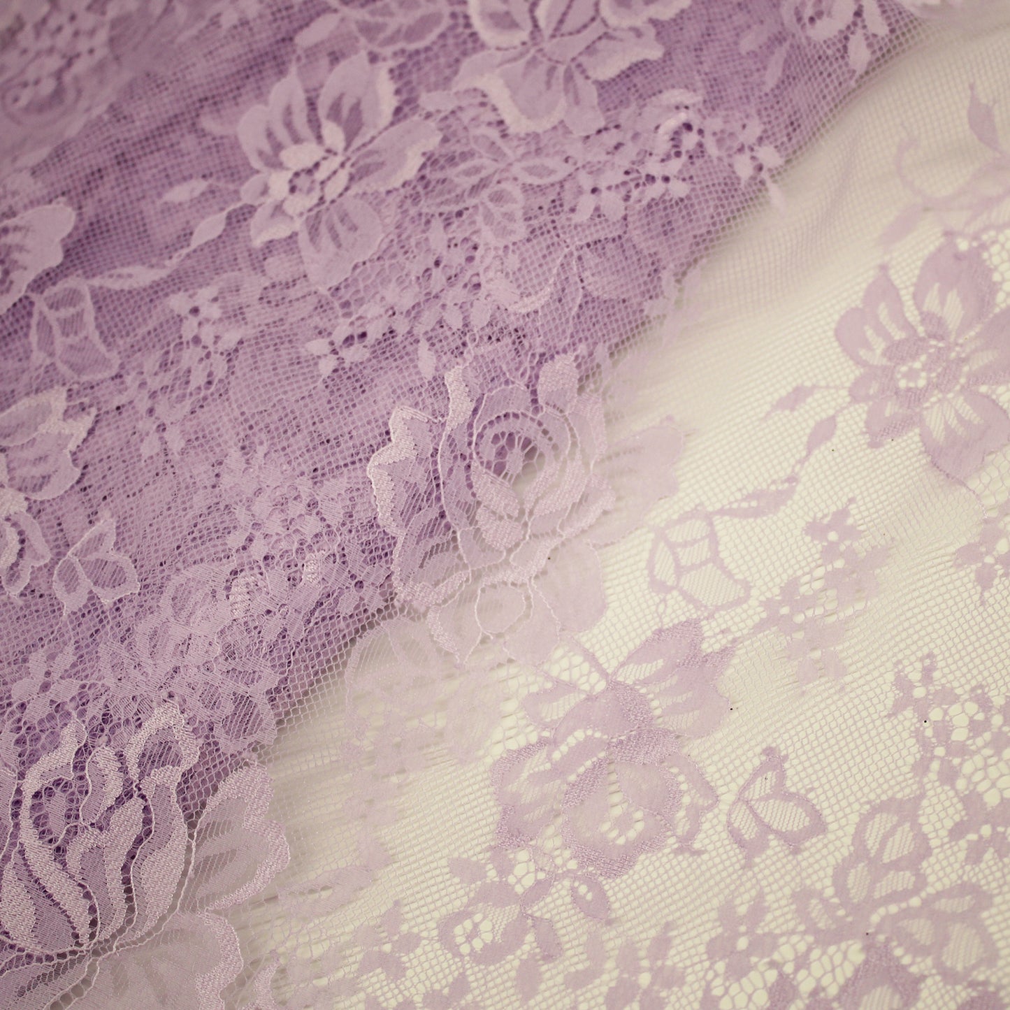 Double Border Chantilly Lace with Flowers (Available in 3m Pieces)