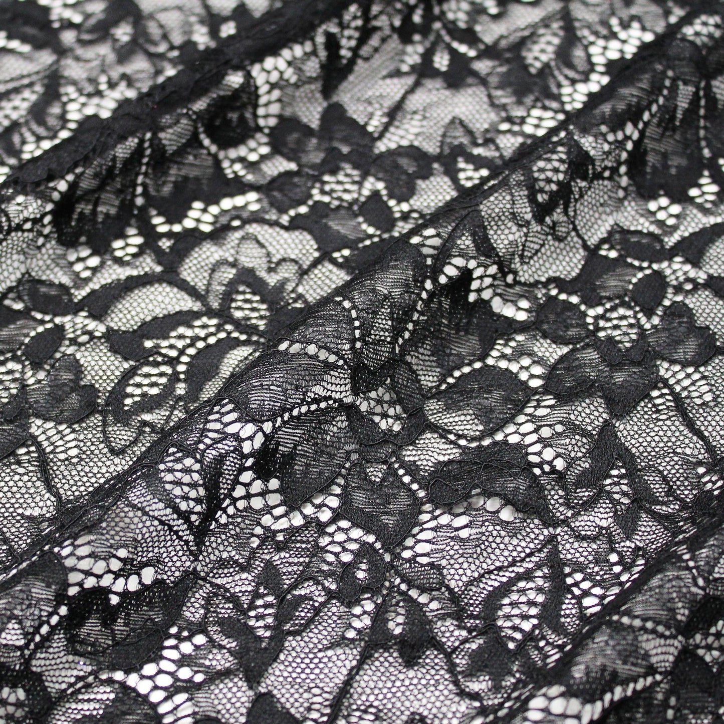 Elasticized Chantilly Lace with Flowers