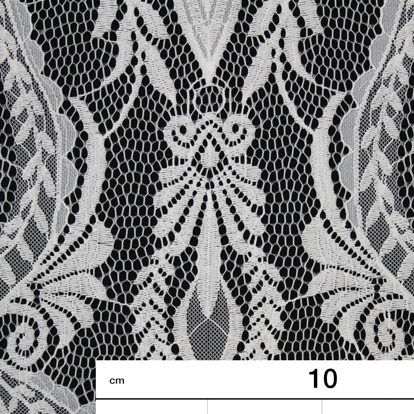 Pizzo Chantilly | Motivo Arabesco | Doppio Smerlo | H 140 cm | FW3484
