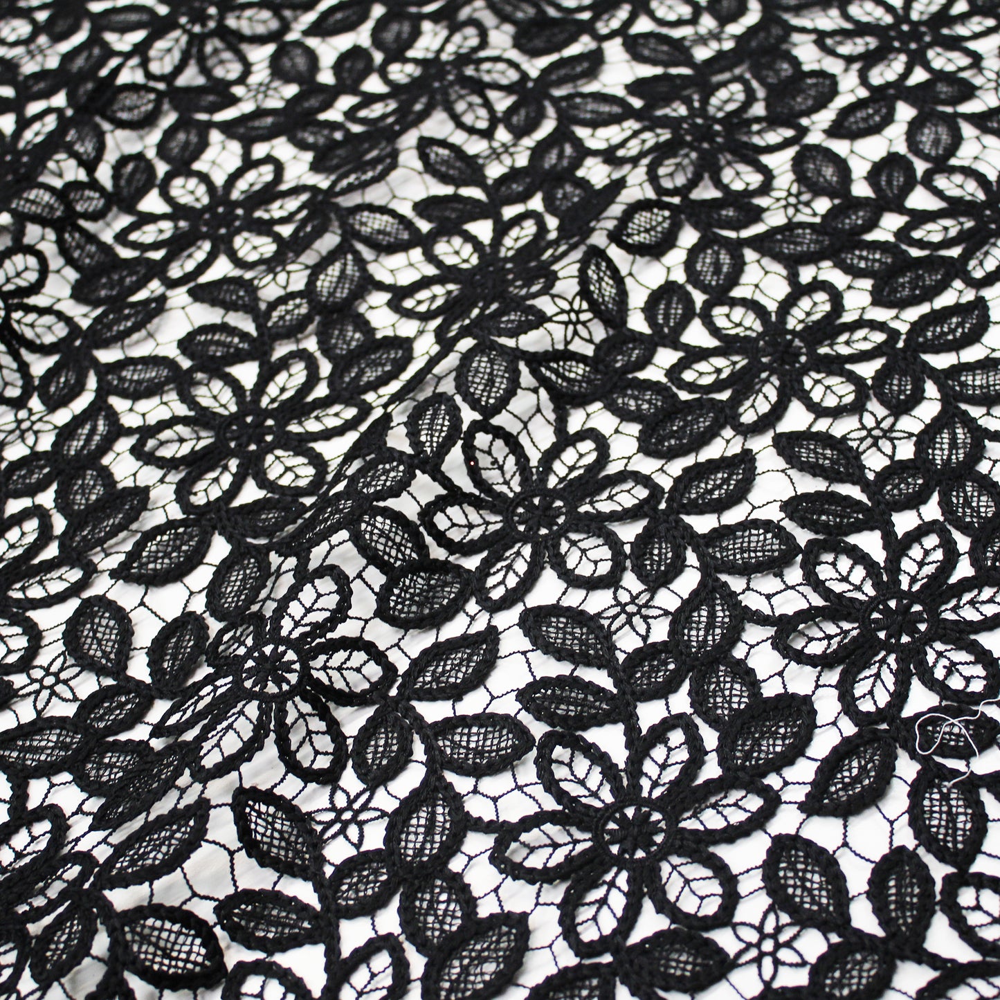 Macramé Lace with Flowers