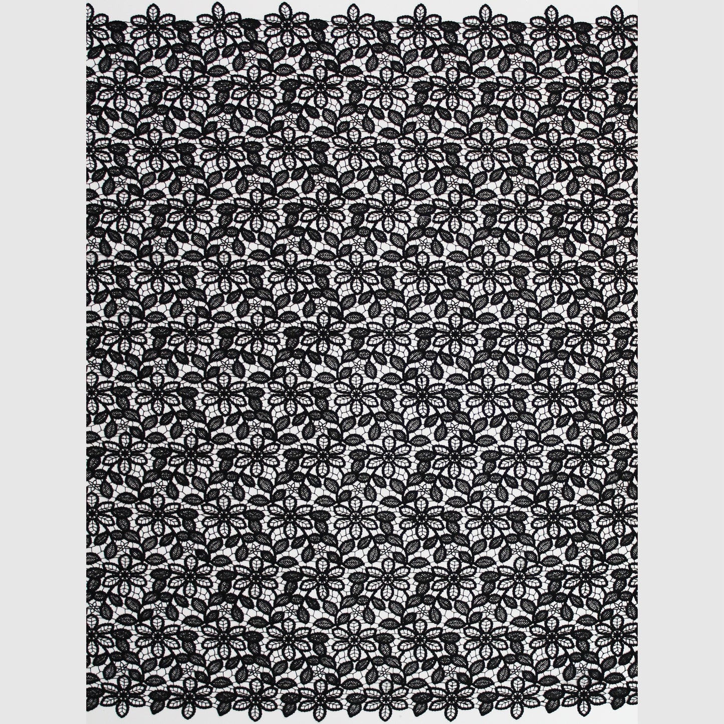 Macramé Lace with Flowers