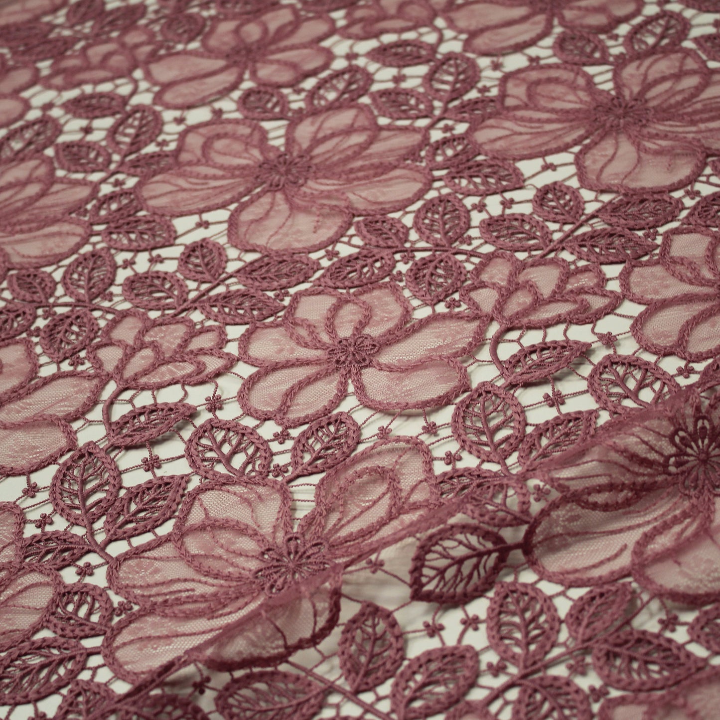 Macramé Lace with Chantilly Lace Flower Petals