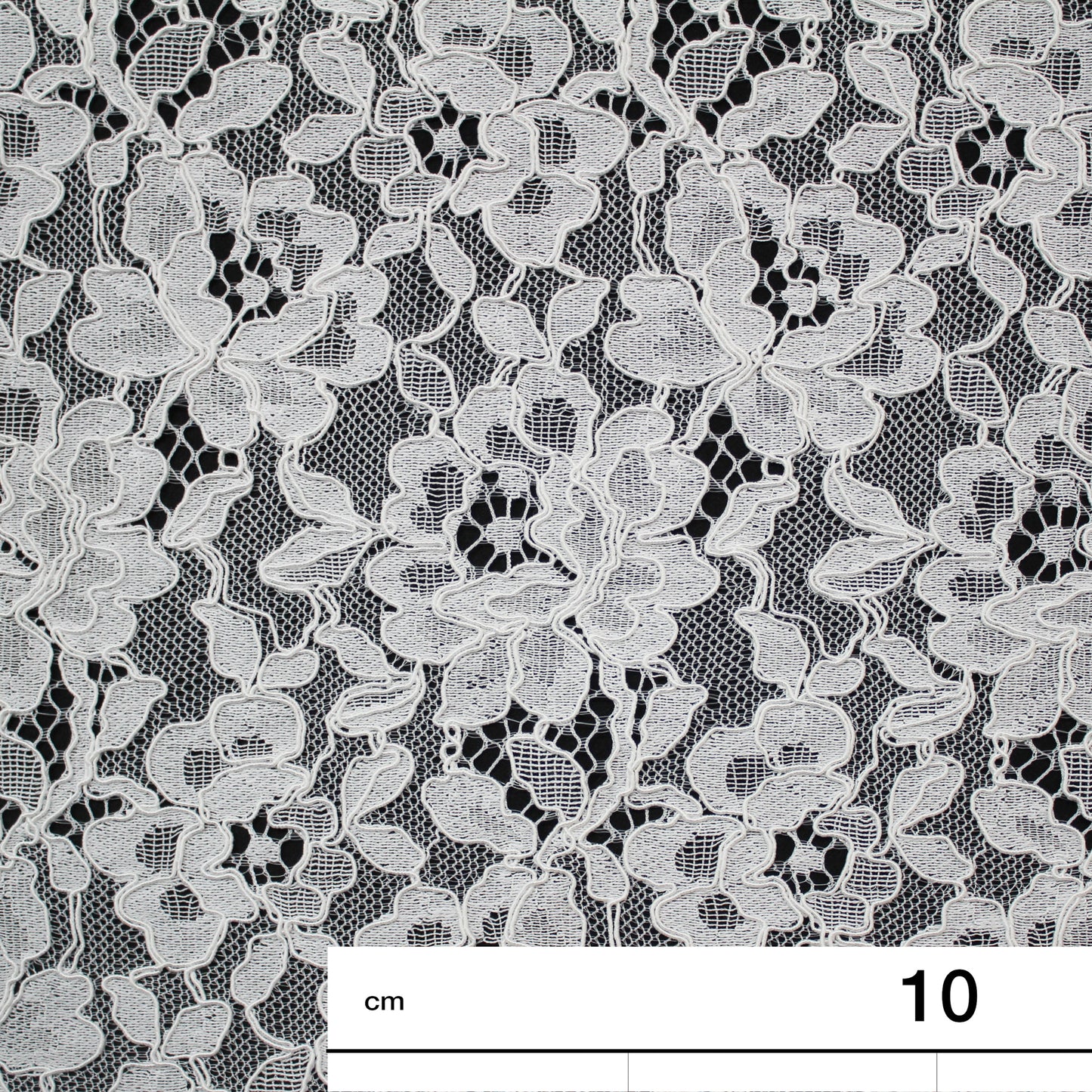 Re-embroidered Lace | All-over Floral Design | Double Scalloped Edge | H 140 cm | FSW2525