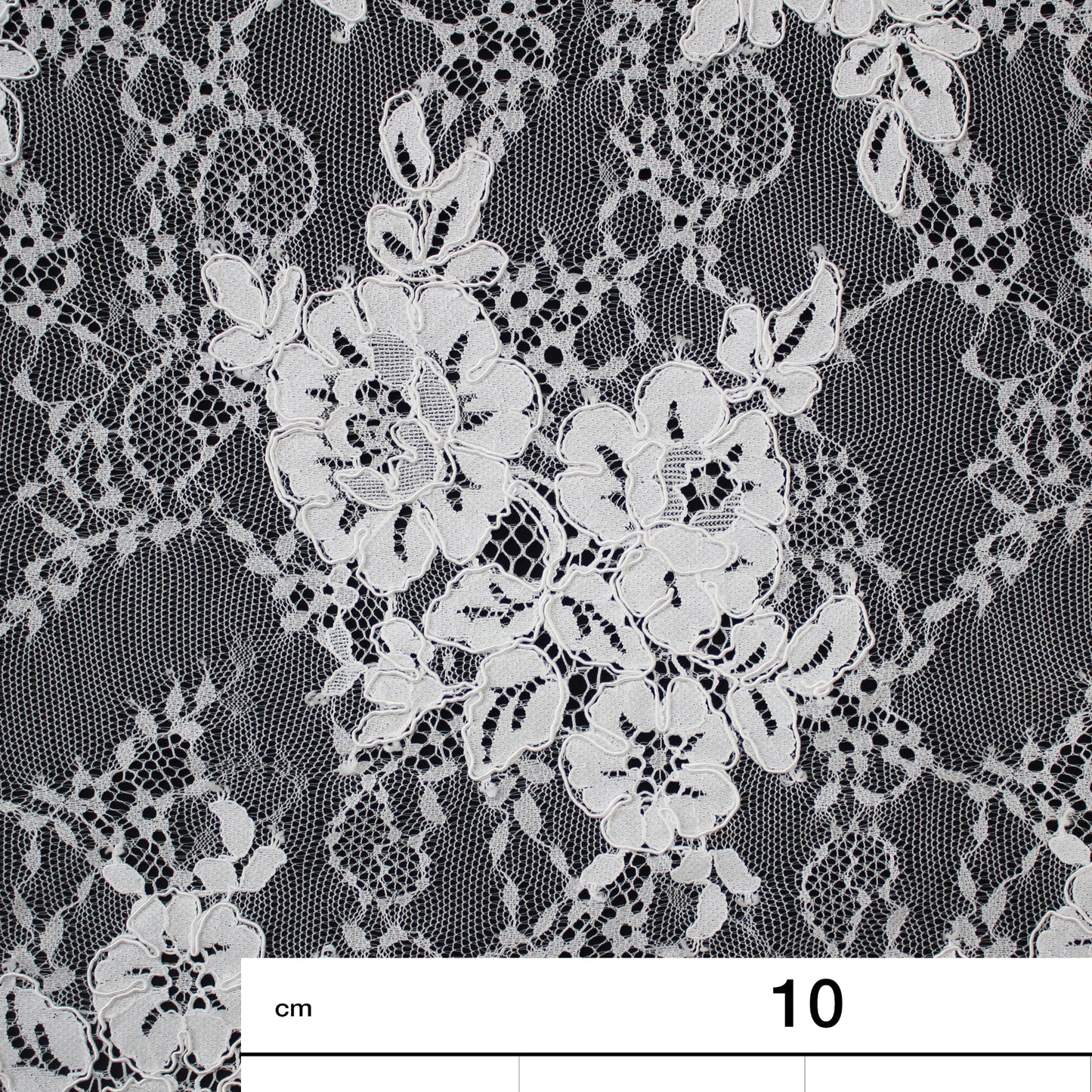 Re-embroidered lace | Floral embroidery | Double scalloped edge | H 150 cm | FSW1930