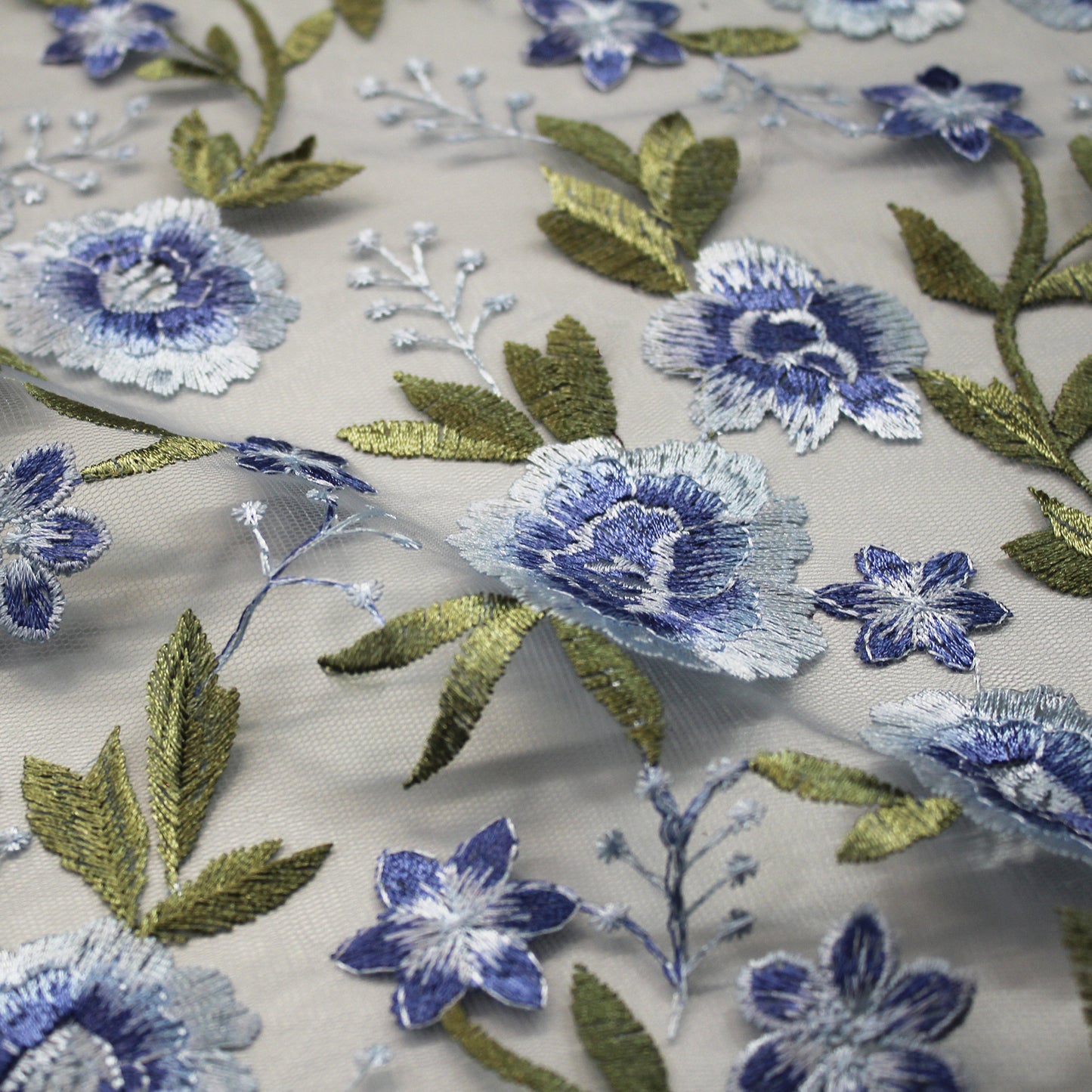 Tulle Ricamato Celeste con Fiori in Lurex