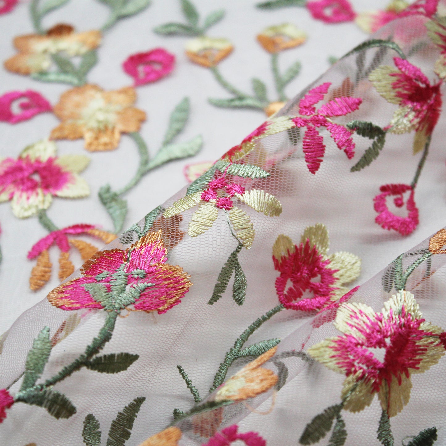 Tulle Ricamato Nude con Fiori Gialli e Fucsia