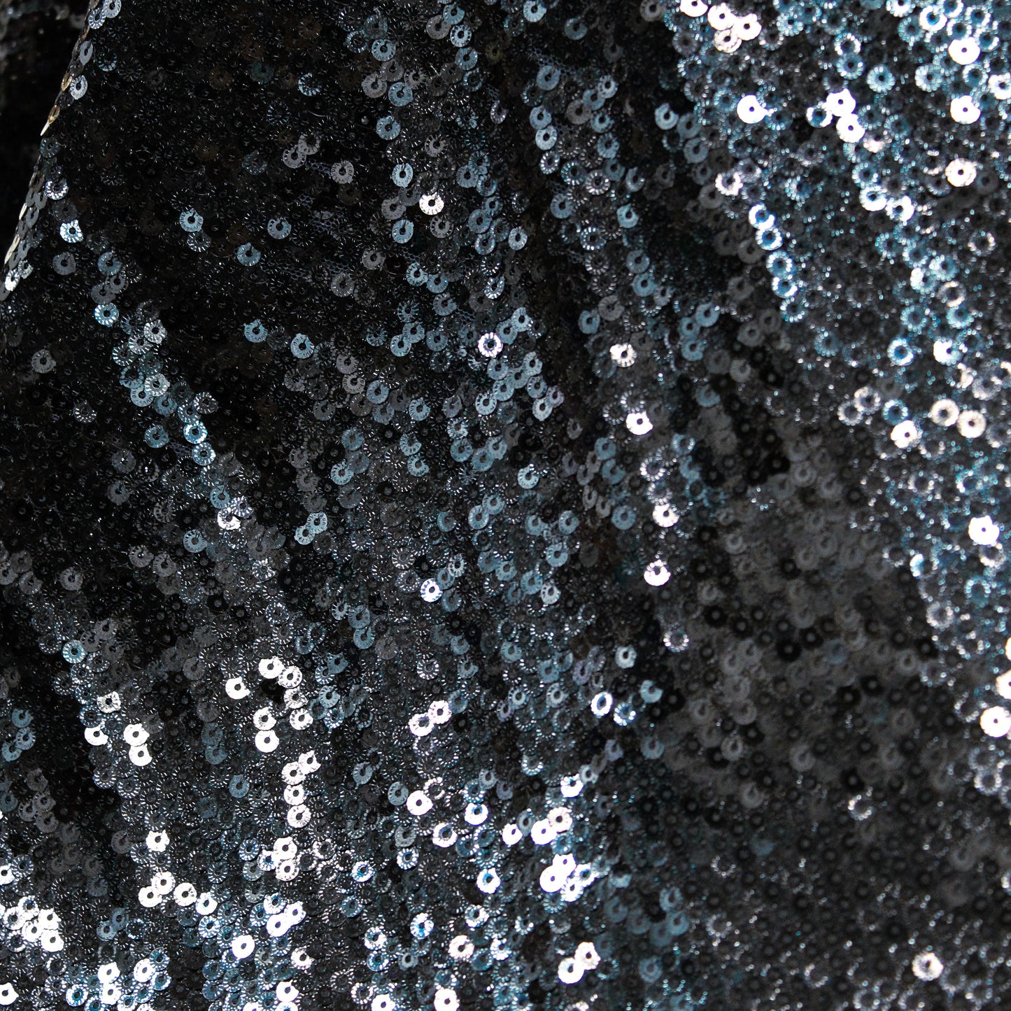 Tulle Ricamato con Paillettes a Campo Pieno Tono su Tono