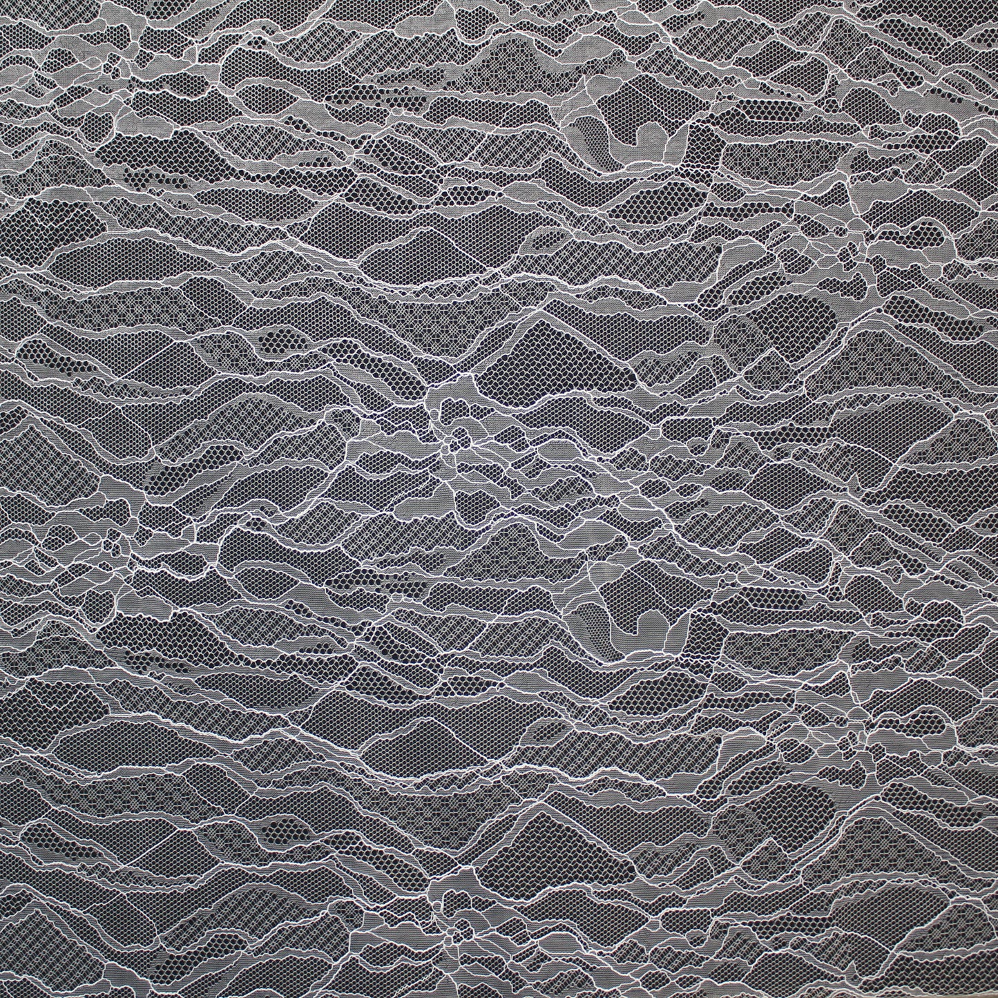 Pizzo Chantilly Ombré | Motivo Astratto ad Onde | Senza Bordo | H 140 cm | FW3564