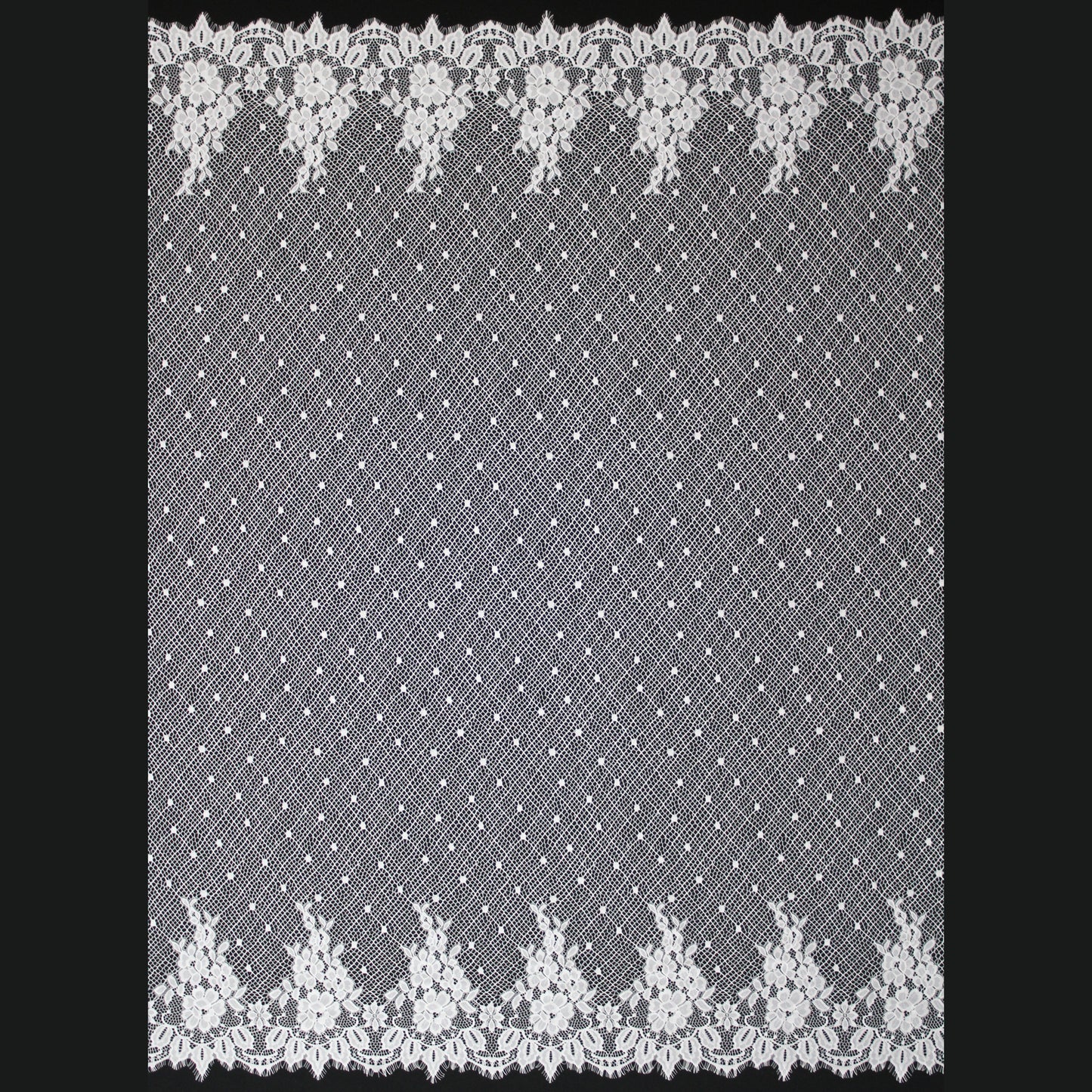 Pizzo Chantilly | Effetto Rete con Doppio Bordo di Fiori | H 150 cm | FW3768