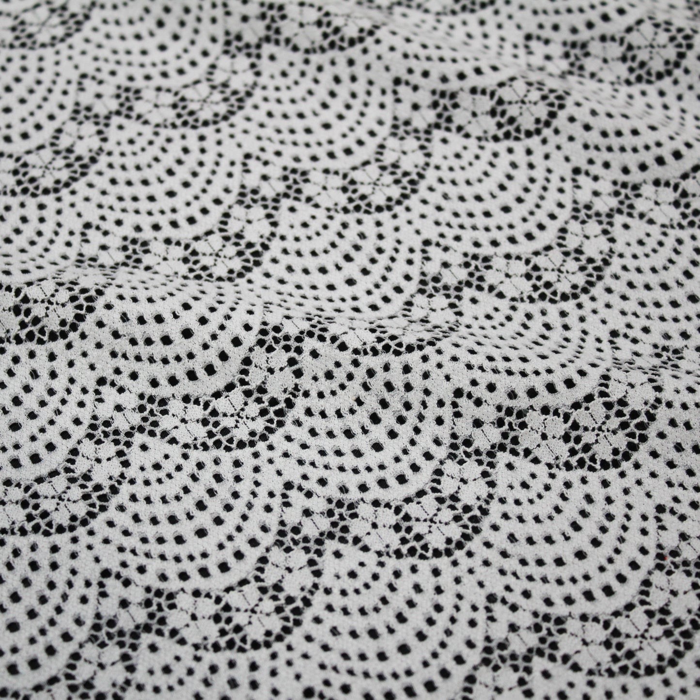 Pizzo Chantilly Elasticizzato | Motivo Geometrico a Ventagli e Fiori Piccoli | Senza Bordo | H 140 cm | FSW1122