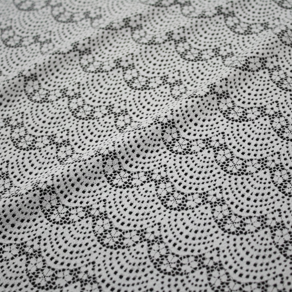 Pizzo Chantilly Elasticizzato | Motivo Geometrico a Ventagli e Fiori Piccoli | Senza Bordo | H 140 cm | FSW1122
