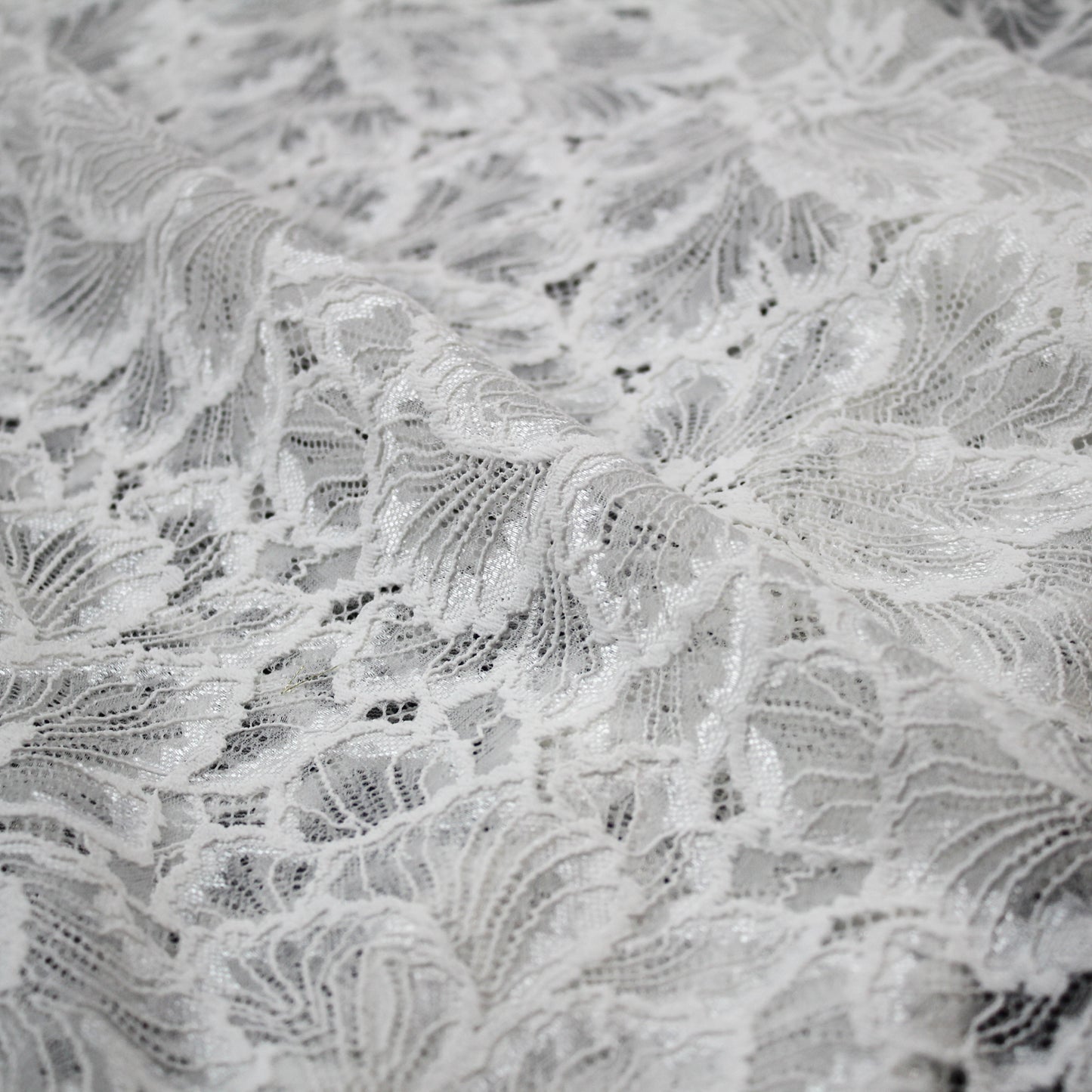 Pizzo Chantilly Filet | Fiori Grandi a Campo Pieno Effetto Lurex | H 140 cm | FW2482