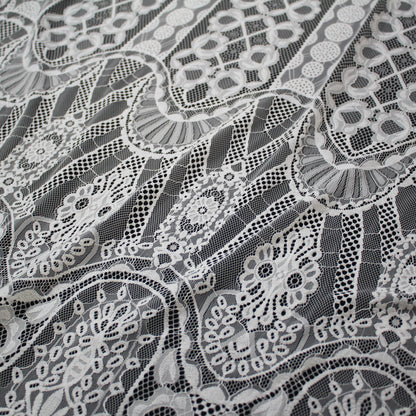Pizzo Chantilly Filet | Motivo Arabesco, Fiori e Archi | Doppio Bordo | H 140 cm | FW3483