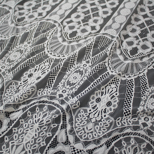 Pizzo Chantilly Filet | Motivo Arabesco, Fiori e Archi | Doppio Bordo | H 140 cm | FW3483