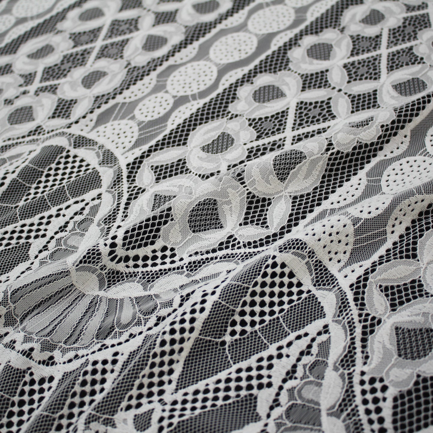 Pizzo Chantilly Filet | Motivo Arabesco, Fiori e Archi | Doppio Bordo | H 140 cm | FW3483