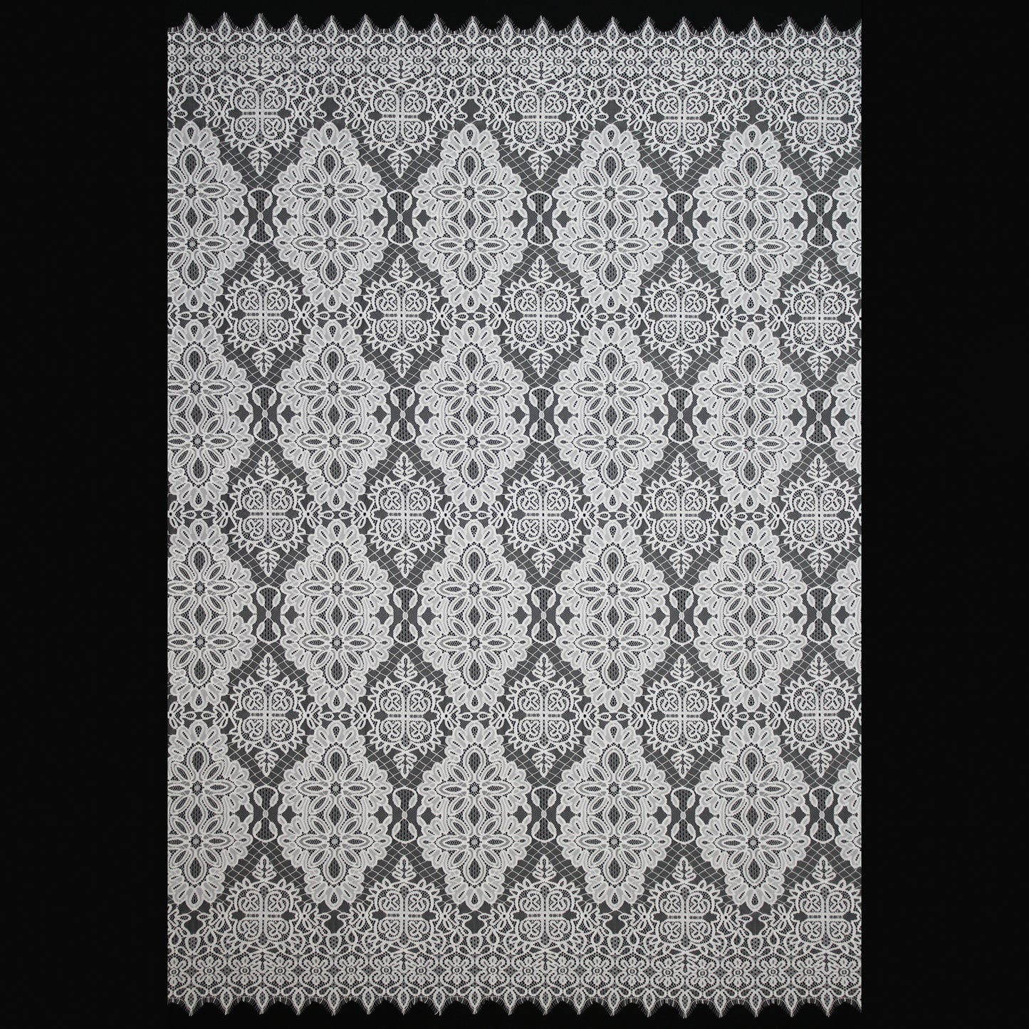 Pizzo Chantilly Filet | Motivo Arabesco Geometrico | Doppio Bordo Alto | H 140 cm | FW3480