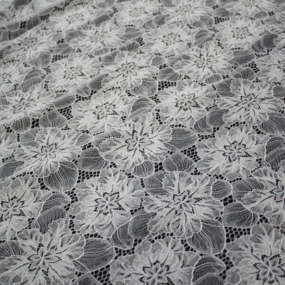 Pizzo Chantilly | Fiori Grandi a Campo | Doppio Smerlo | H 140 cm | FW3694