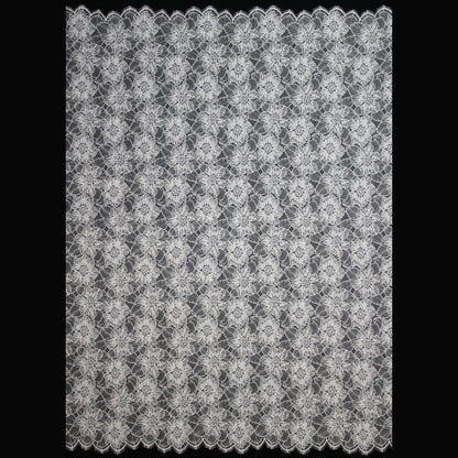 Pizzo Chantilly | Fiori Grandi a Campo | Doppio Smerlo | H 140 cm | FW3694