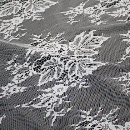 Pizzo Chantilly | Foglie e Fiori a Campo Pieno | Senza Bordo | H 140 cm | FW2609