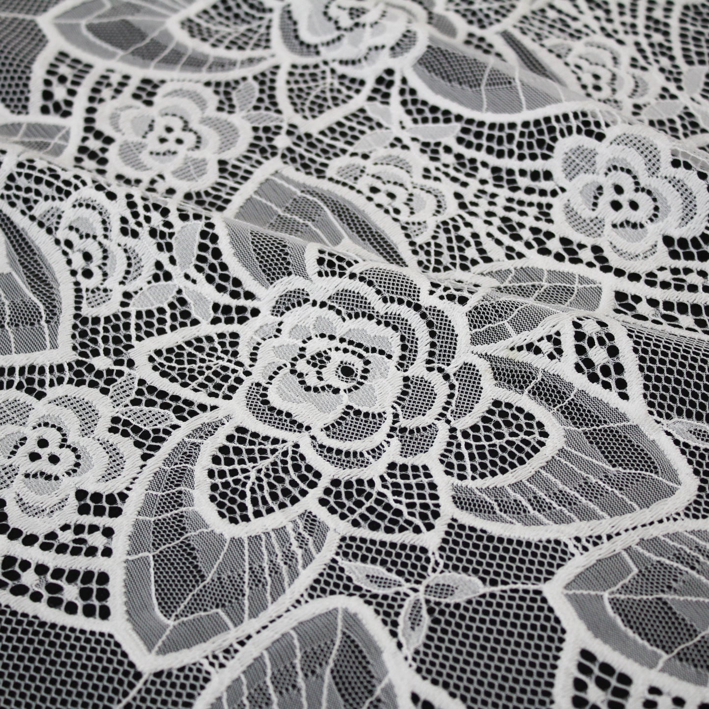 Pizzo Chantilly | Foglie e Fiori Grandi e Piccoli | Doppio Bordo | H 140 cm | FW3510