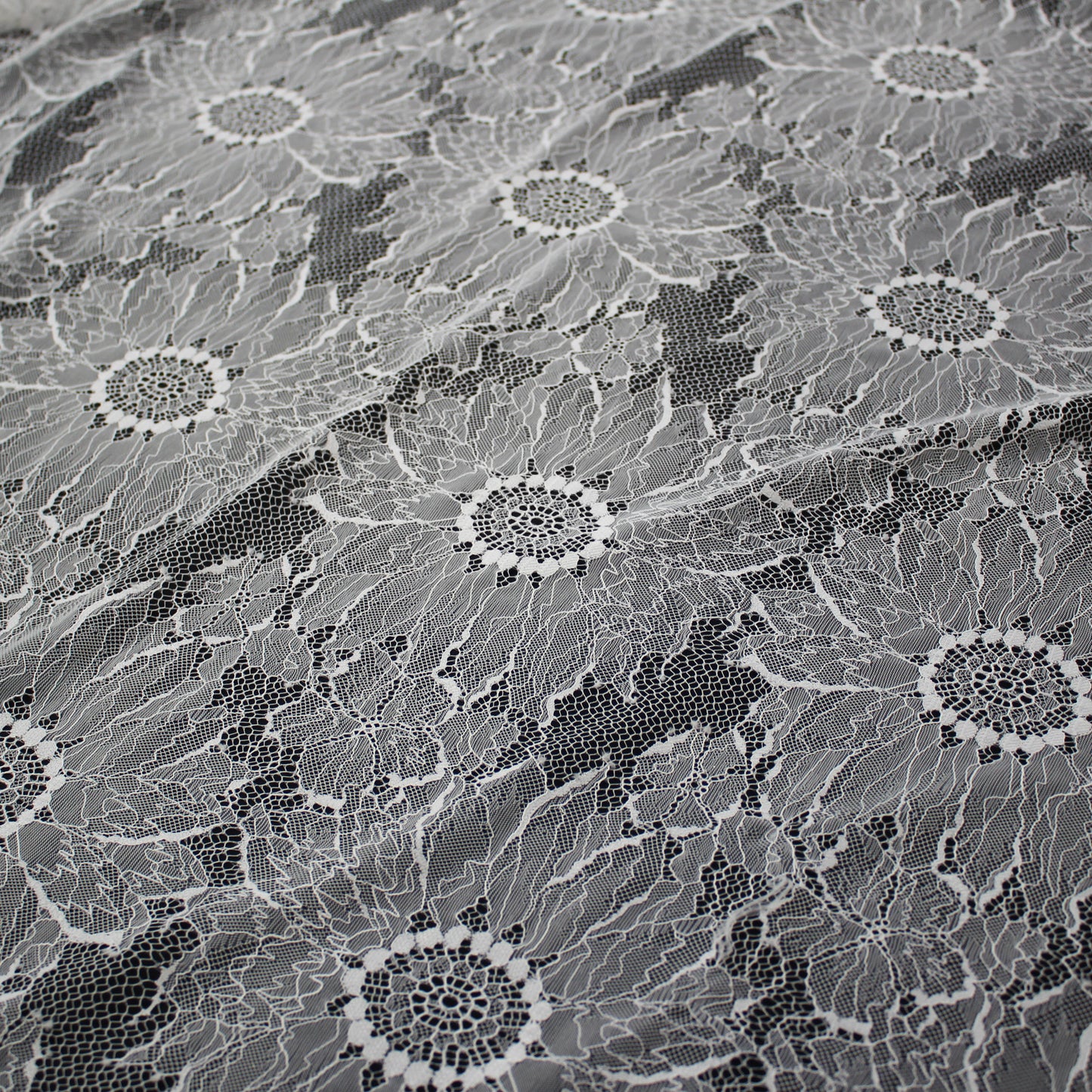 Pizzo Chantilly | Girasoli | Bordo | H 145 cm | FW3961