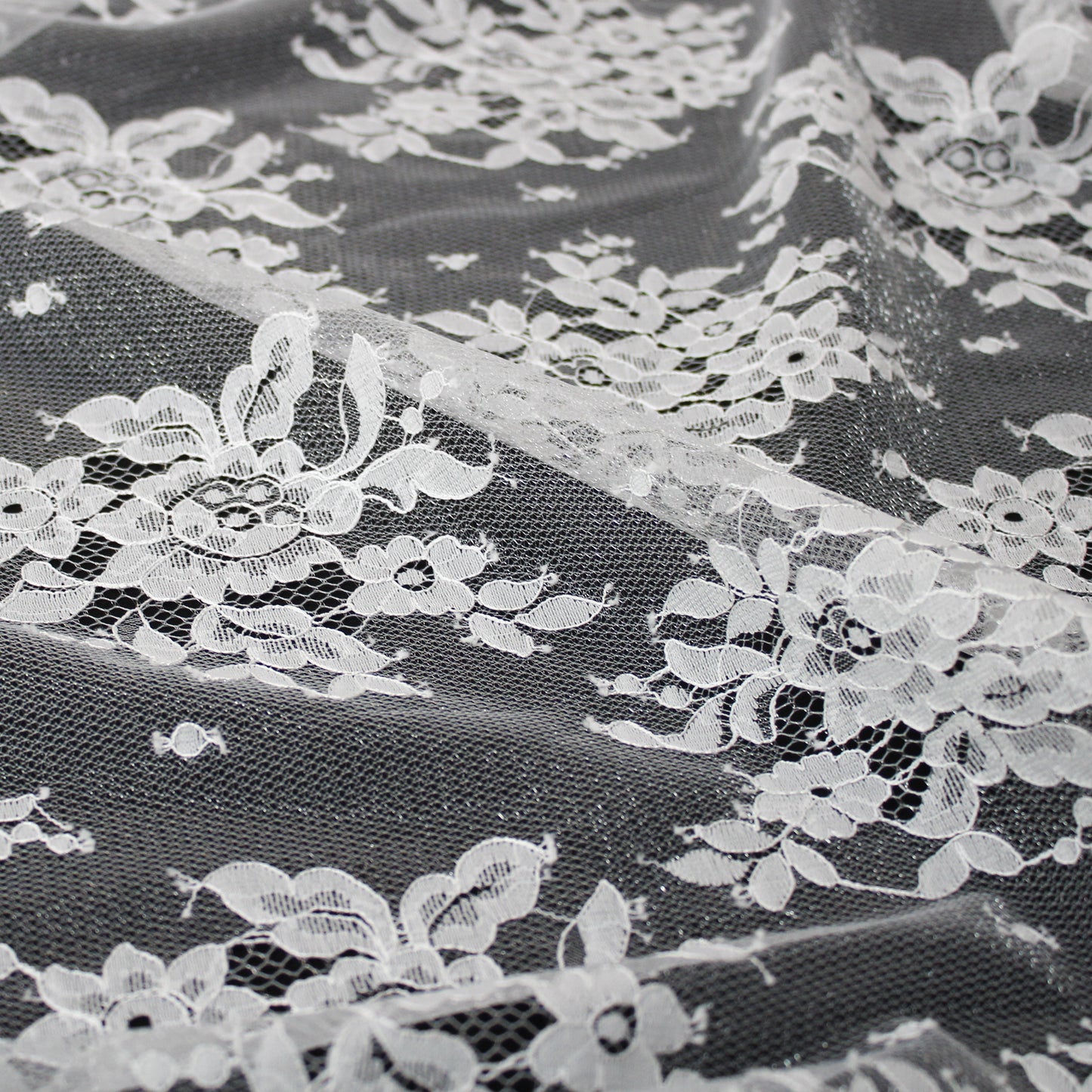 Pizzo Chantilly Lurex | Mazzi di Fiori Sparsi | Doppio Bordo Floreale Alto | H 150 cm | FW3884