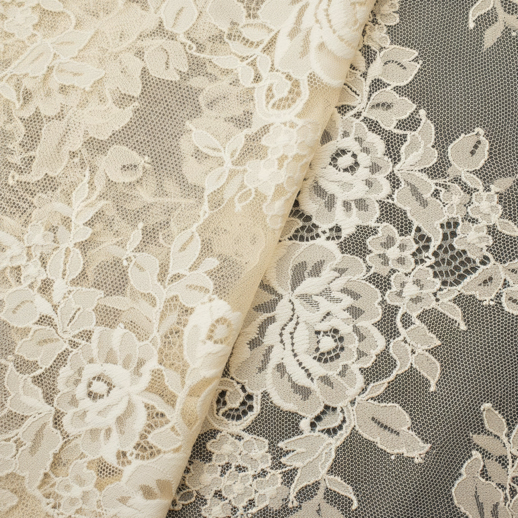 Pizzo Chantilly | Mazzi di Fiori a Campo Pieno | Doppio Bordo Basso | H 140 cm | FW633