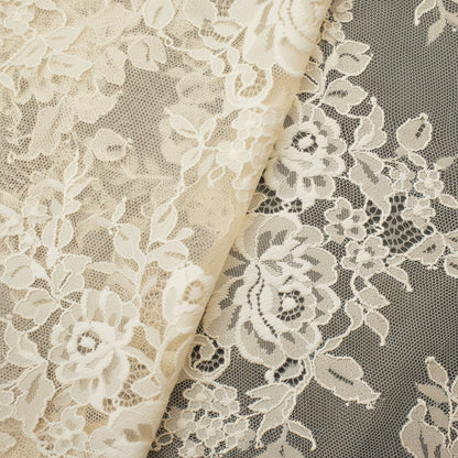 Pizzo Chantilly | Mazzi di Fiori a Campo Pieno | Doppio Bordo Basso | H 140 cm | FW633