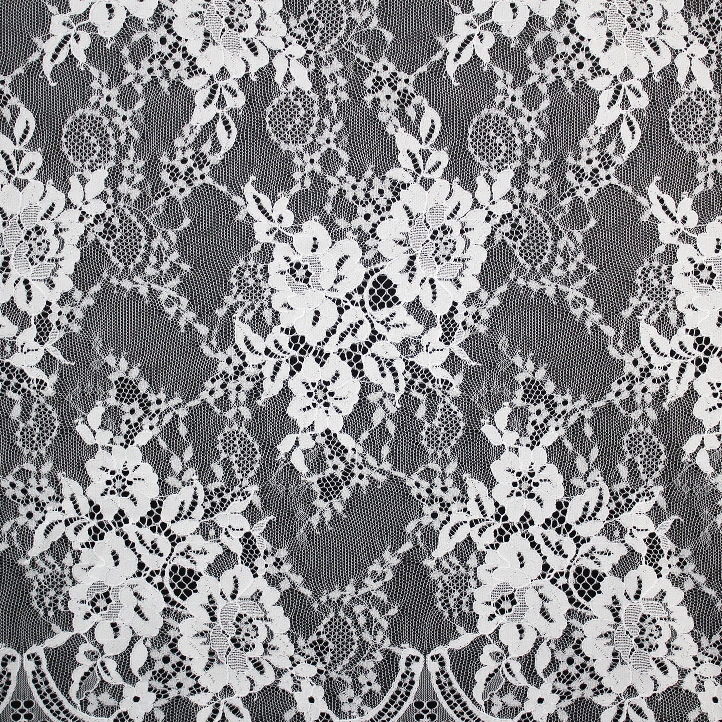 Pizzo Chantilly | Mazzi di Fiori a Campo Pieno | Doppio Bordo Basso | H 150 cm | FW1952