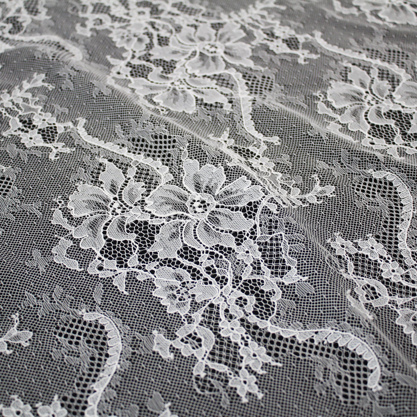 Pizzo Chantilly | Mazzi di Fiori a Campo Pieno | Doppio Bordo | H 150 cm | FW1957