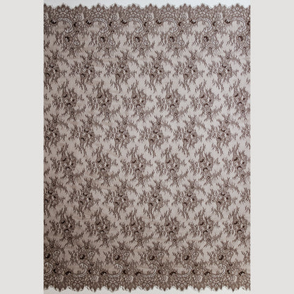 Pizzo Chantilly | Mazzi di Fiori Sparsi | Doppio Bordo Alto con Fiori e Paisley | H 130 cm | FW2969