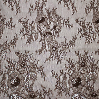 Pizzo Chantilly | Mazzi di Fiori Sparsi | Doppio Bordo Alto con Fiori e Paisley | H 130 cm | FW2969