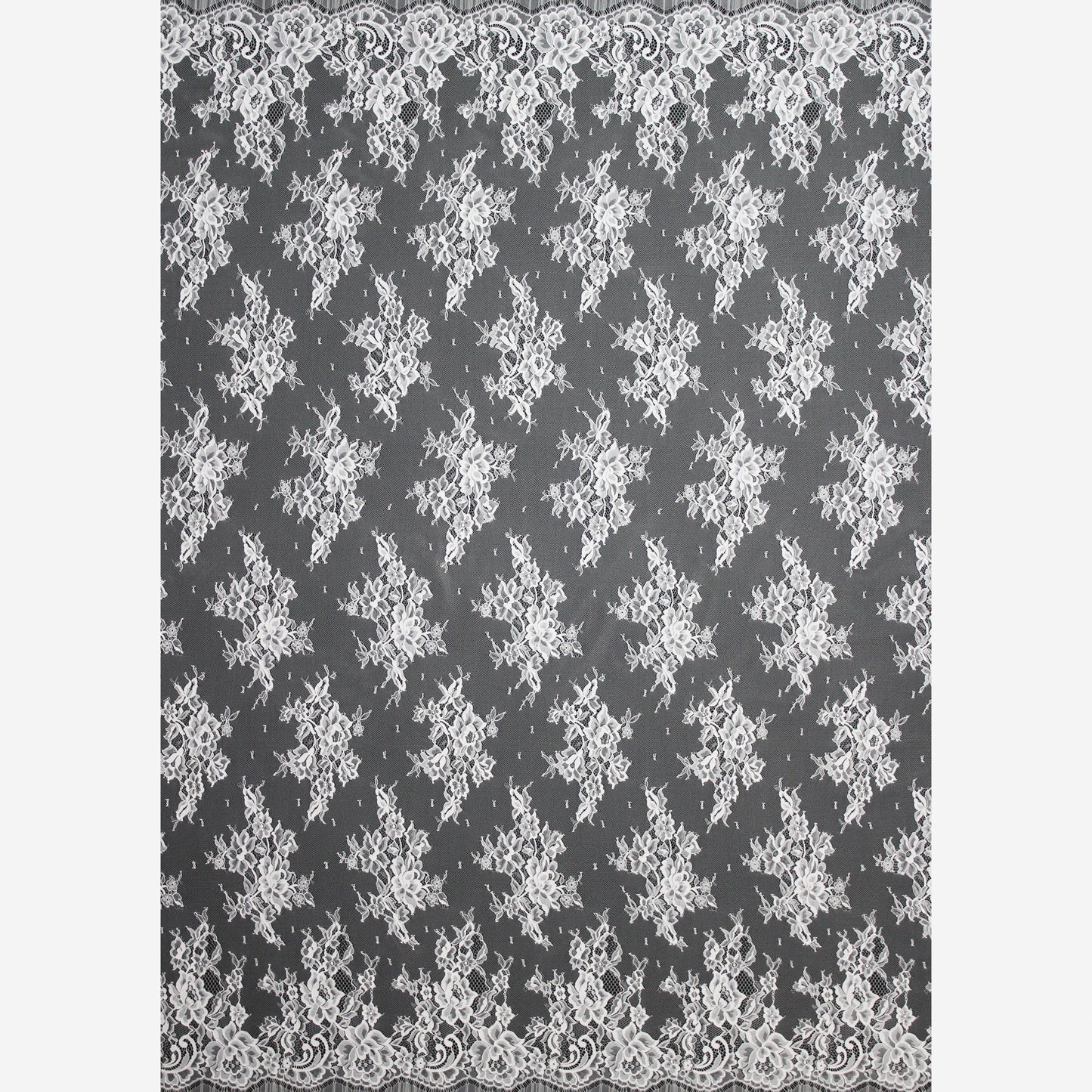 Pizzo Chantilly | Mazzi di Fiori Sparsi | Doppio Bordo Floreale | H 150 cm | FW2269