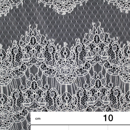 Pizzo Chantilly | Motivo Arabesco a Bande Larghe Orizzontali | Smerlo | H 130 cm | FW3947