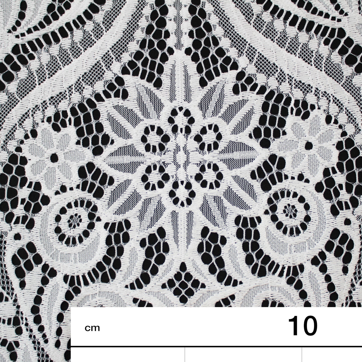 Pizzo Chantilly | Motivo Arabesco e Fiori a Stella | Doppio Smerlo | H 150 cm | FW3754