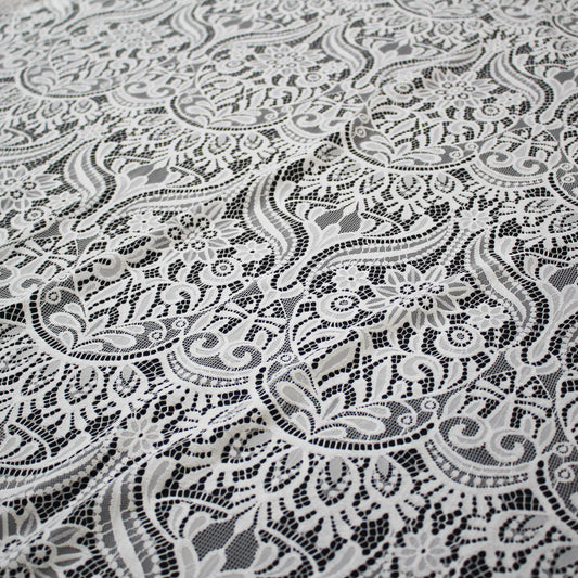 Pizzo Chantilly | Motivo Arabesco e Fiori a Stella | Doppio Smerlo | H 150 cm | FW3754