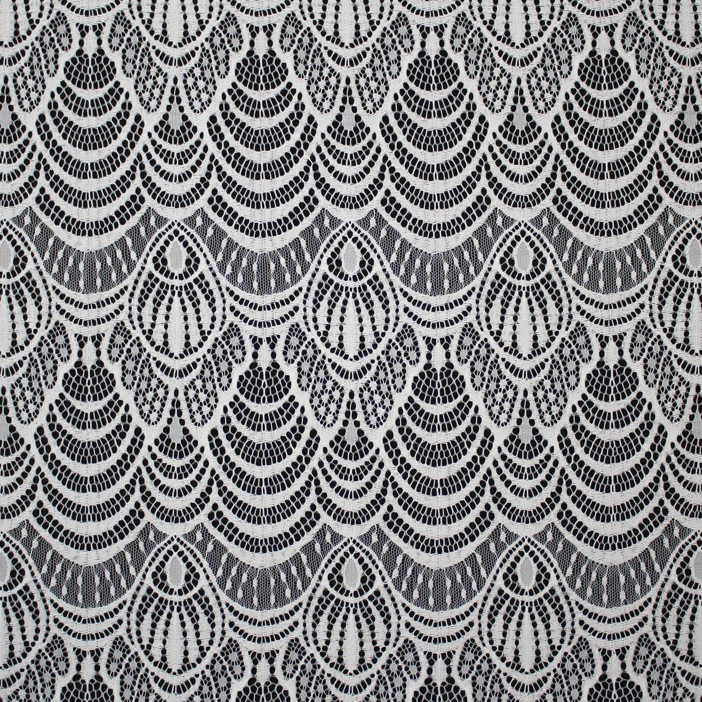 Pizzo Chantilly | Motivo Astratto ad Archi | Doppio Smerlo | H 140 cm | FW2995