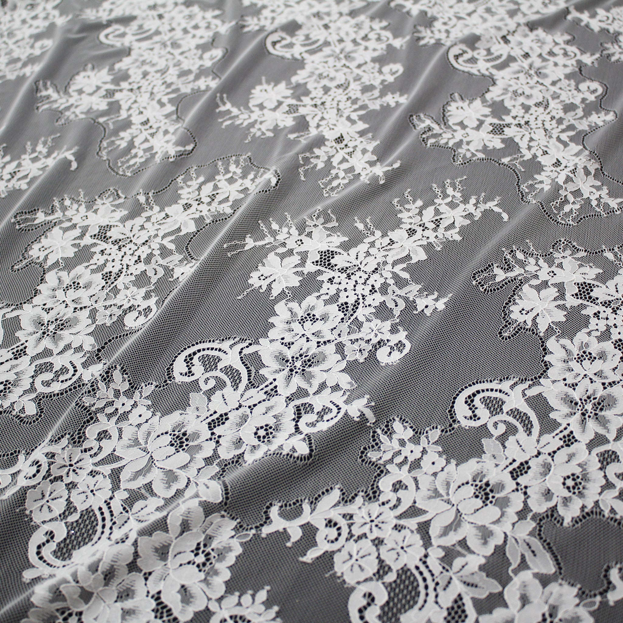 Pizzo Chantilly | Motivo Floreale | Doppio Bordo Alto di Ramage di Fiori | H 100 cm | FW2247/A