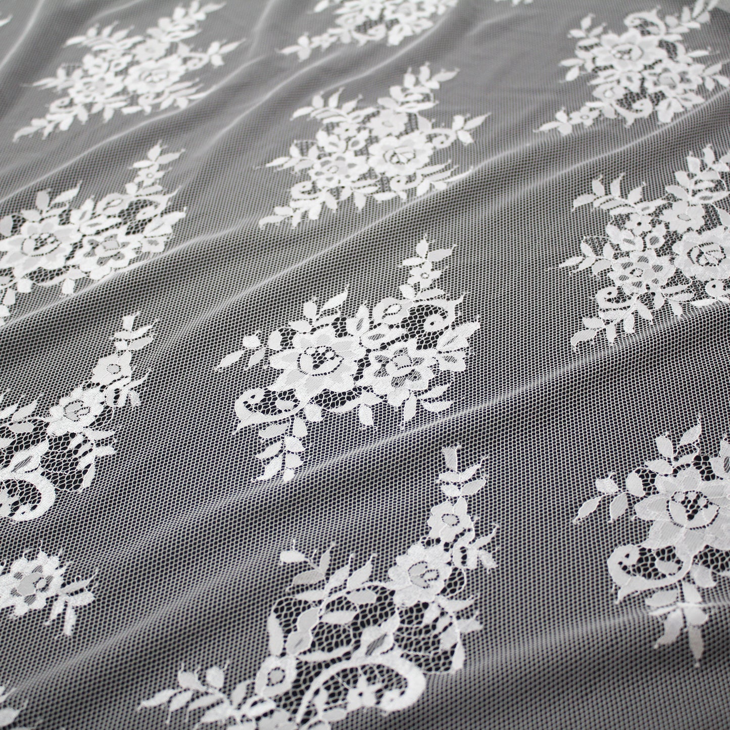 Pizzo Chantilly | Motivo Floreale | Doppio Bordo Alto Ramage di Fiori e Paisley | H 140 cm | FW2313