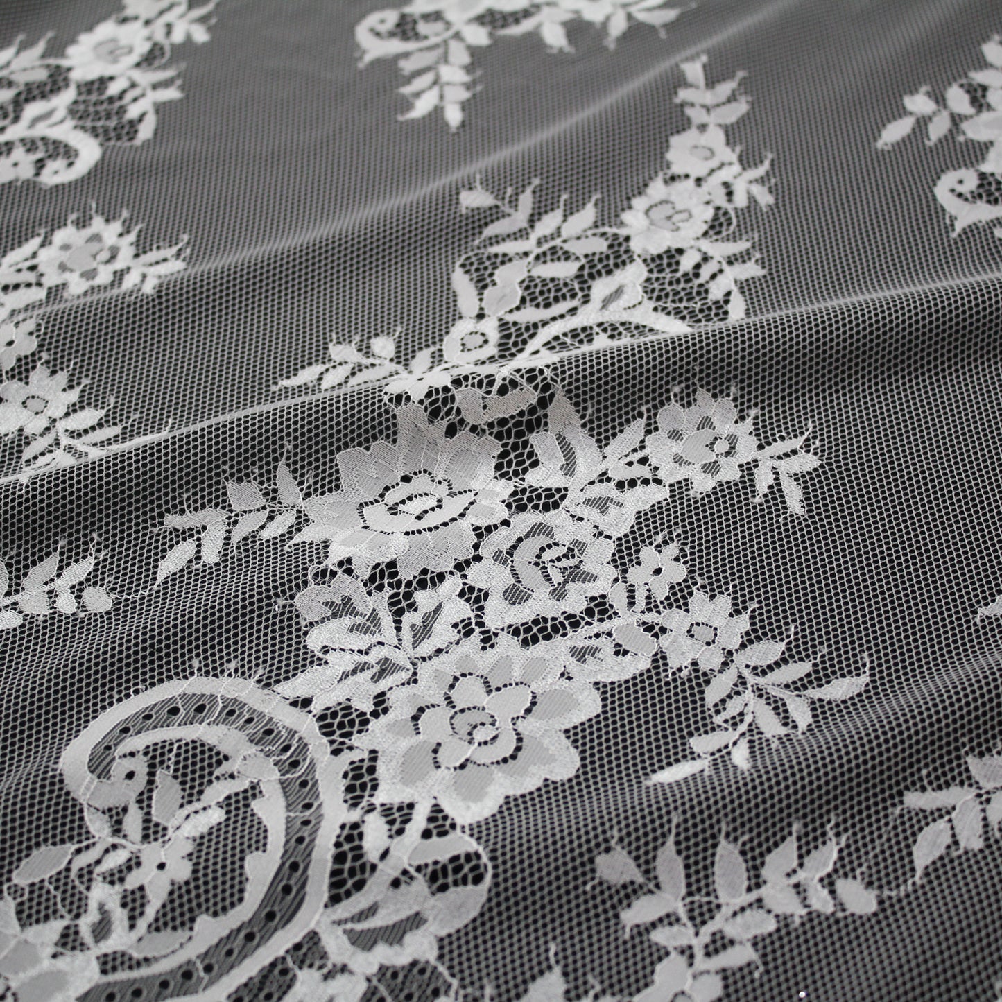 Pizzo Chantilly | Motivo Floreale | Doppio Bordo Alto Ramage di Fiori e Paisley | H 140 cm | FW2313