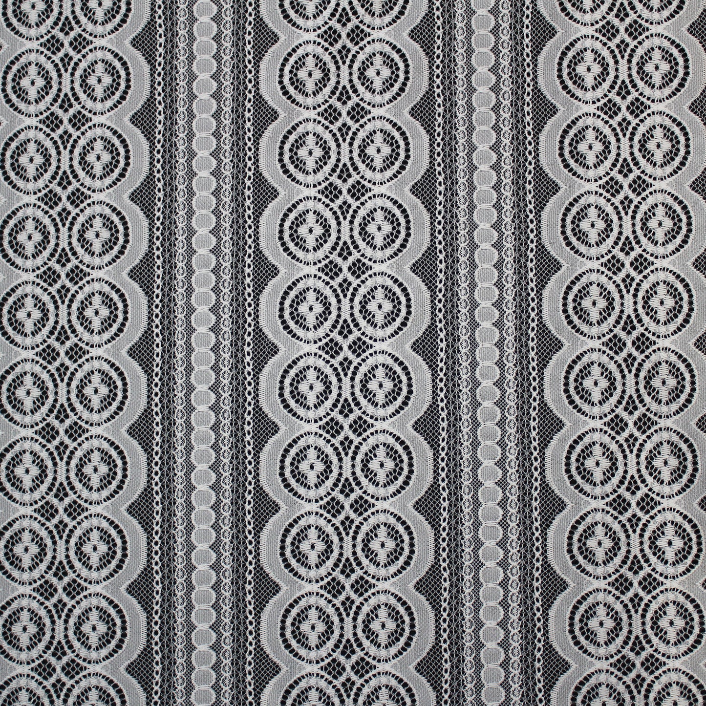 Pizzo Chantilly | Motivo Geometrico a Bande Verticali | Doppio Smerlo | H 140 cm | FW3485