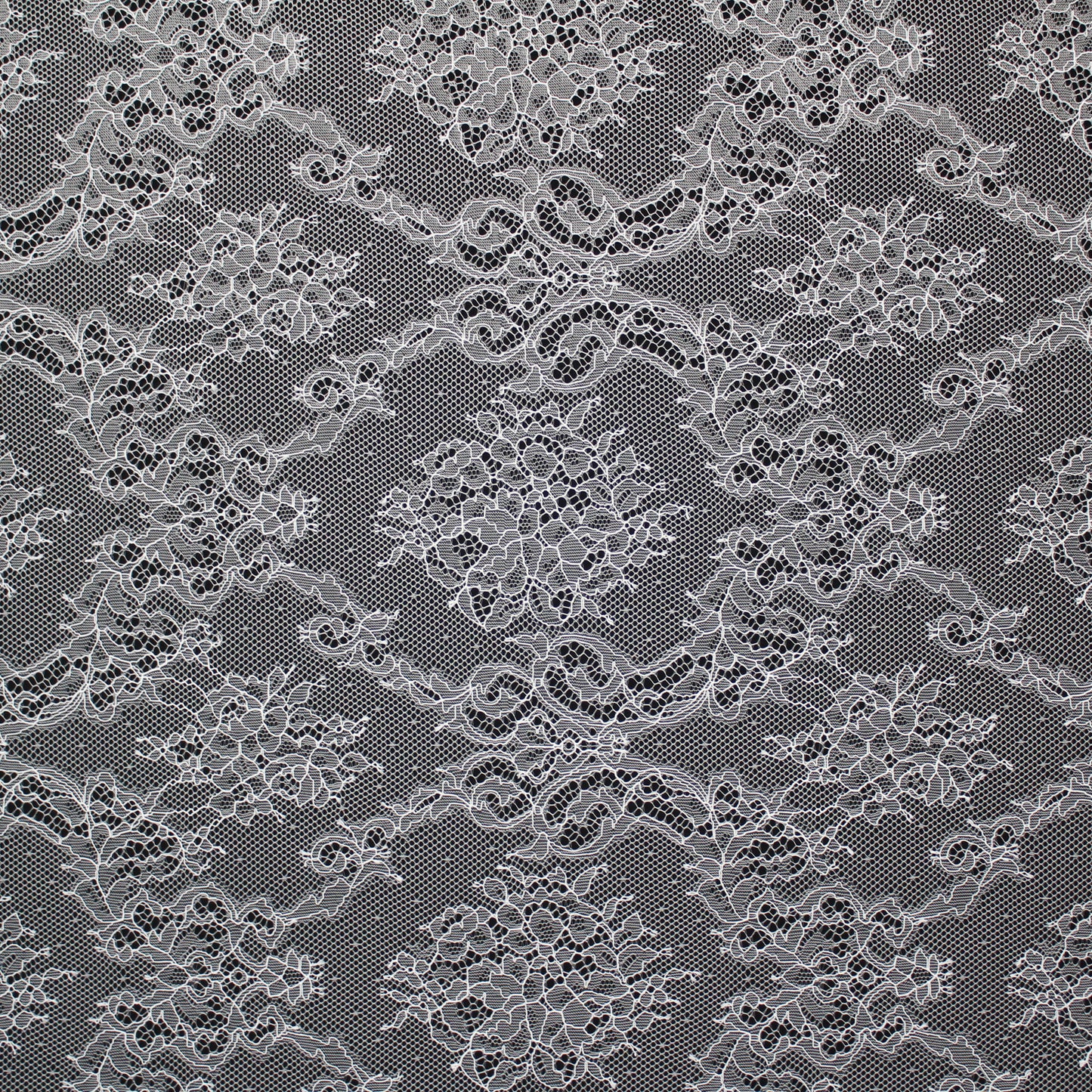 Pizzo Chantilly Ombré | Motivo Arabesco e Intrecci di Fiori | Senza Bordo | H 145-150 cm | FW4111