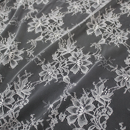 Pizzo Chantilly Ombré | Fiori a Campo Pieno | Doppio Bordo Floreale e Paisley Medio | H 150 cm | FW4195