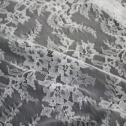 Pizzo Chantilly Ombré | Tralci di Fiori a Campo Pieno | Doppio Bordo con Motivo Floreale e Paisley Medio | H 150 cm | FW2040