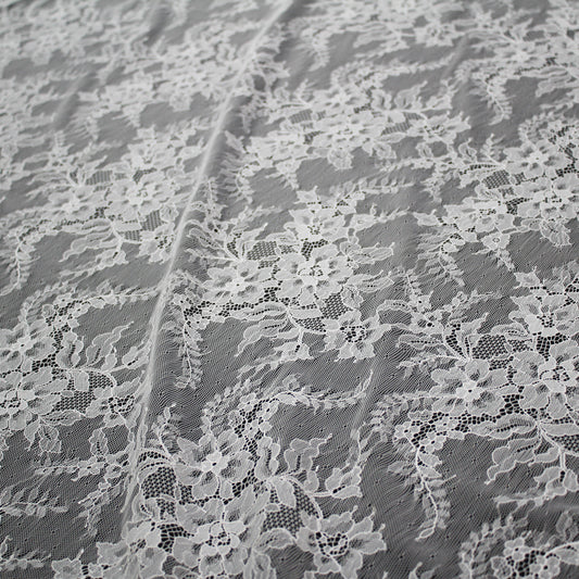 Pizzo Chantilly Ombré | Tralci di Fiori a Campo Pieno | Doppio Bordo con Motivo Floreale e Paisley Medio | H 150 cm | FW2040