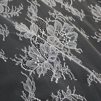Ombré Chantilly Lace | Floral Trio Motif | Double High Floral and Paisley Border | H 150 cm | FW4273