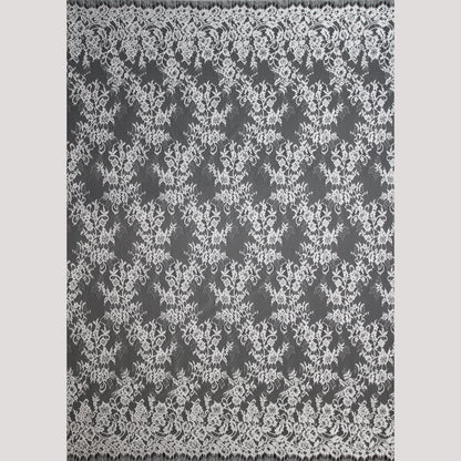 Pizzo Chantilly | Ricamo Ramage di Fiori a Zig Zag Verticale | Doppio Bordo Medio | H 150 cm | FW4107